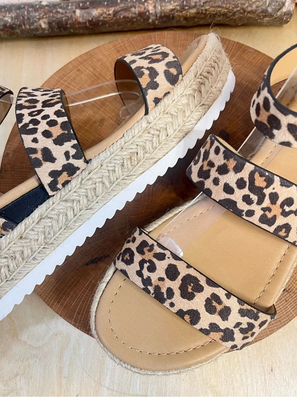 NWT Soda Bryces Cheetah Print Platform Espadrille Sandals Size 10
